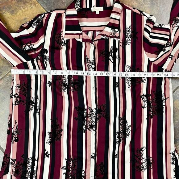 Chenault Women’s Floral Striped Button Down 2X - Picture 8 of 11